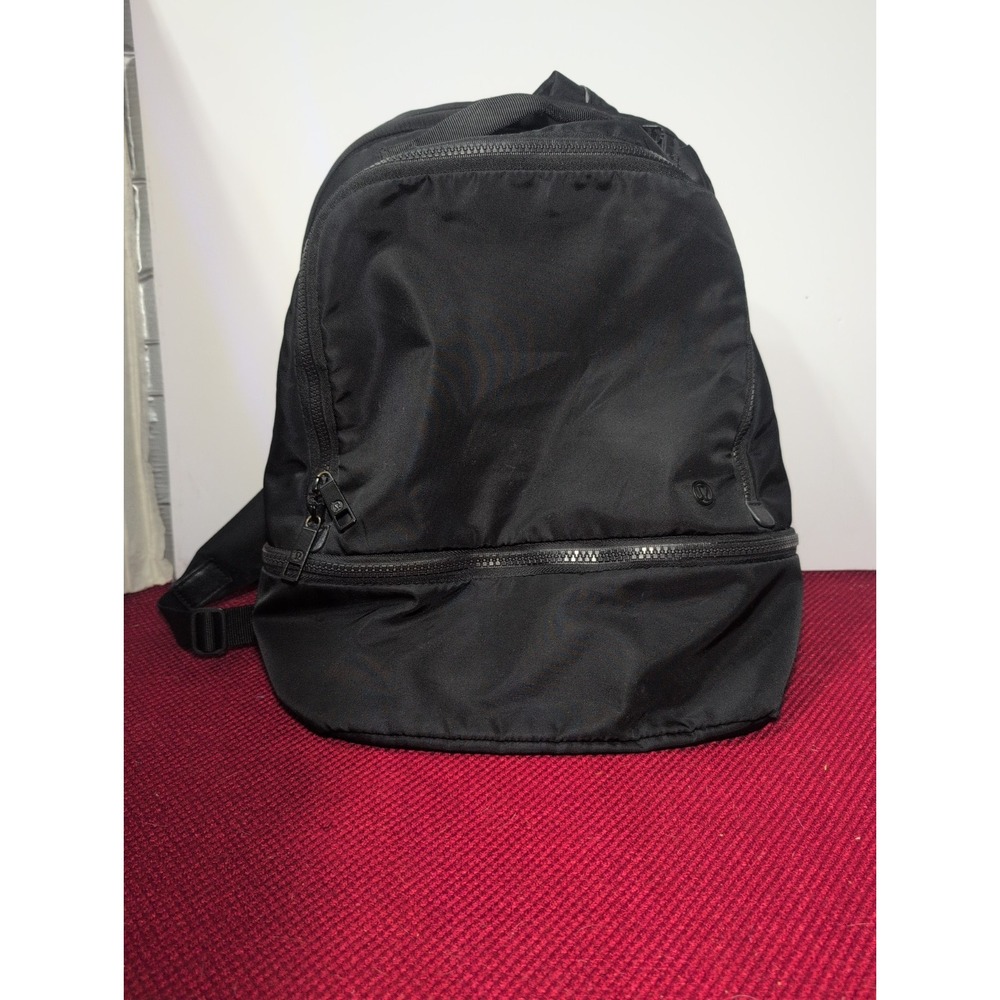 Lululemon Go Lightly Backpack Black Multi-pocket Water Repel Multi-Pocket